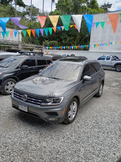 WOLKSWAGEN TIGUAN SEL 4MOTION AWD 2018