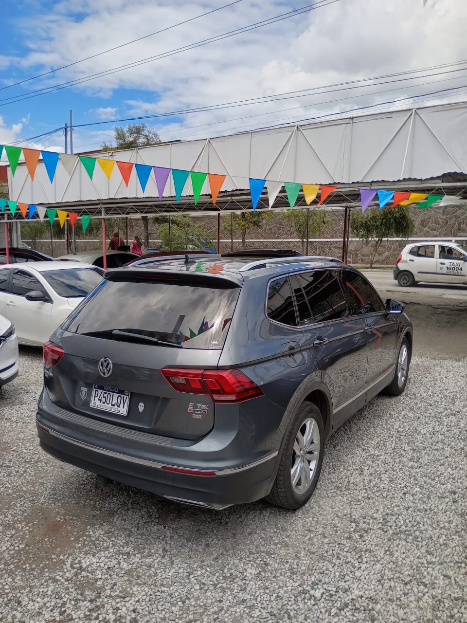 WOLKSWAGEN TIGUAN SEL 4MOTION AWD 2018