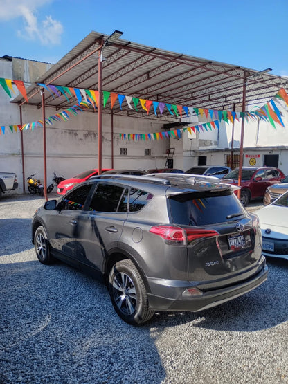TOYOTA RAV4 XLE 2017