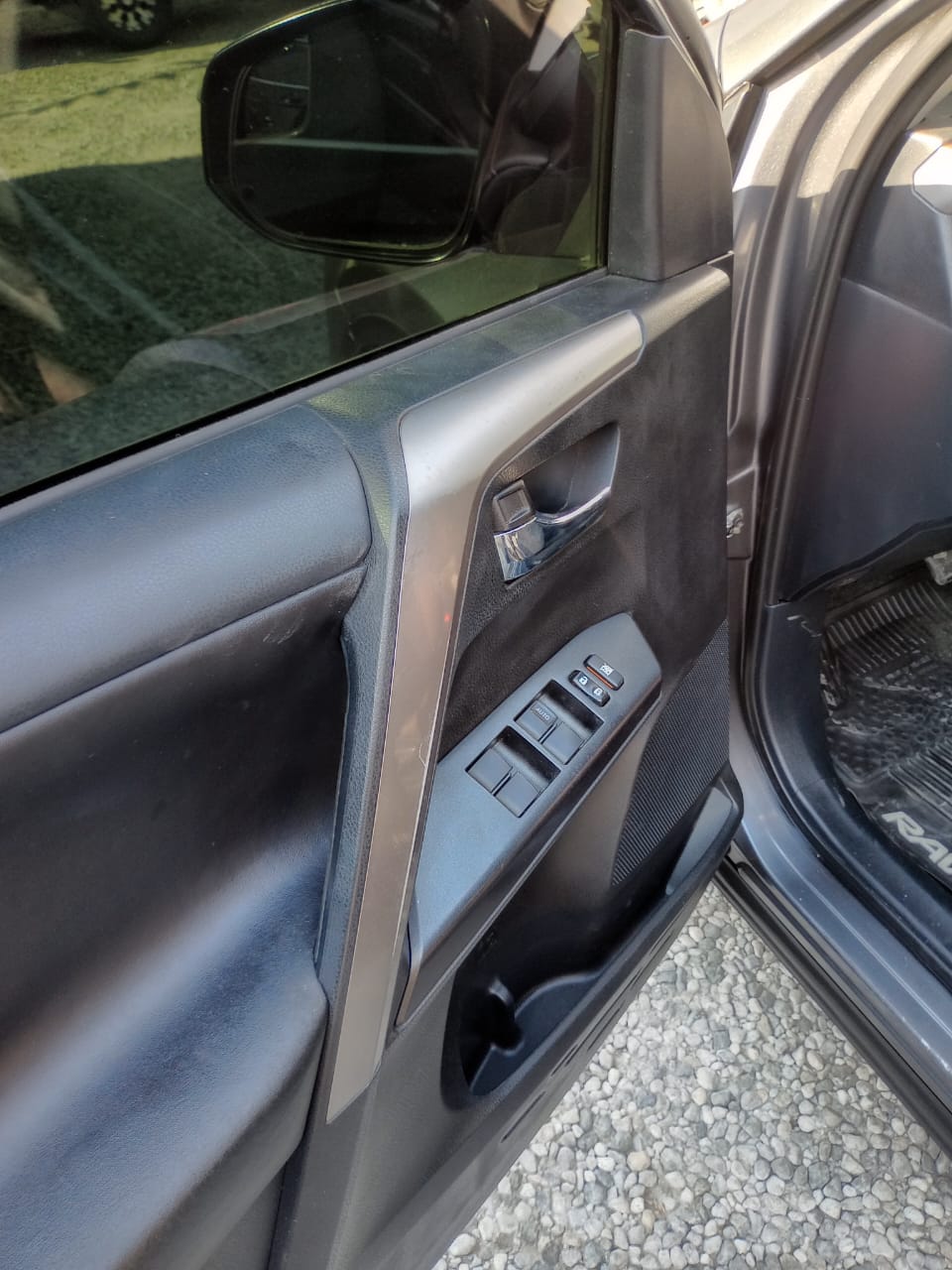 TOYOTA RAV4 XLE 2017
