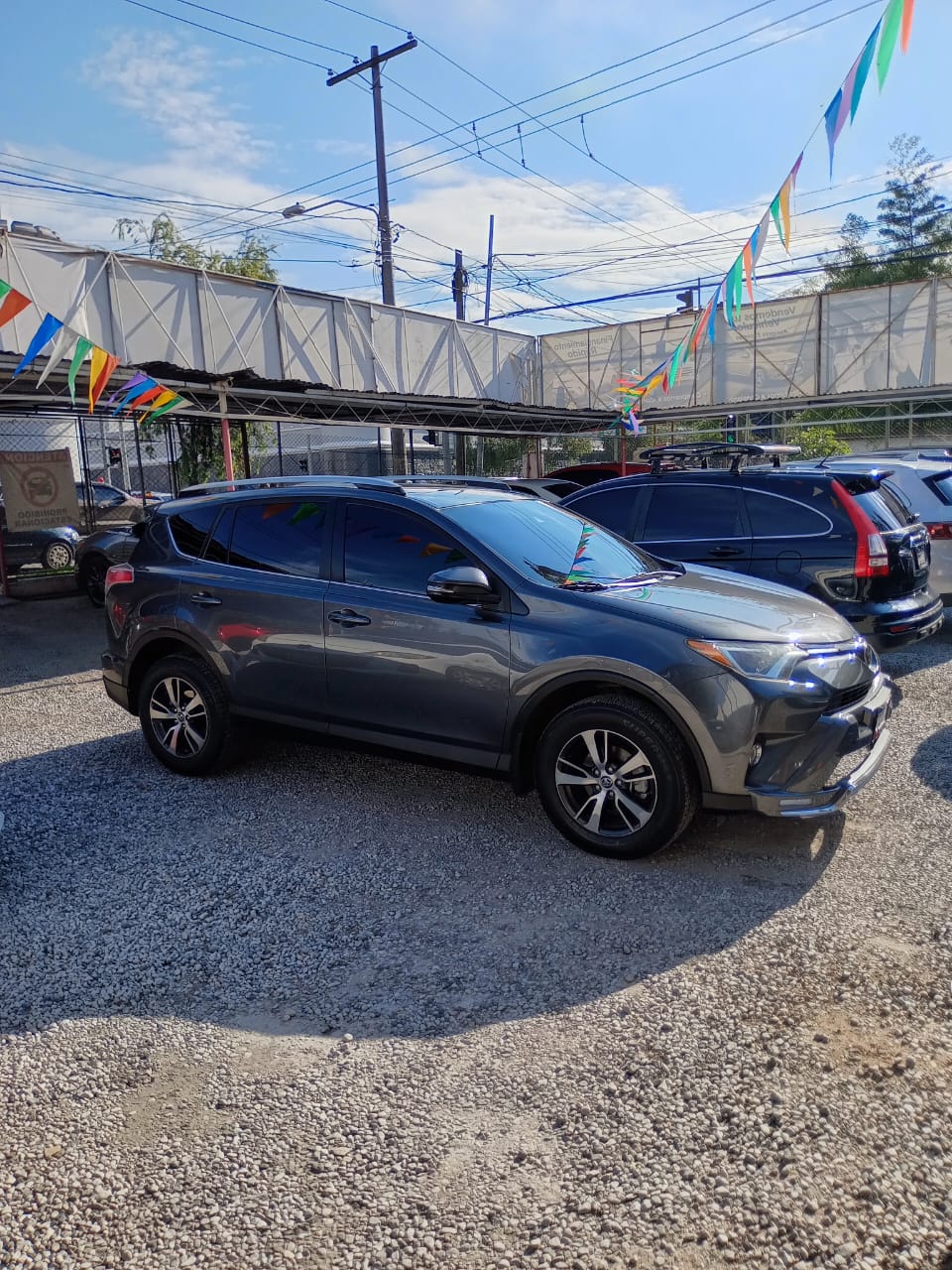TOYOTA RAV4 XLE 2017