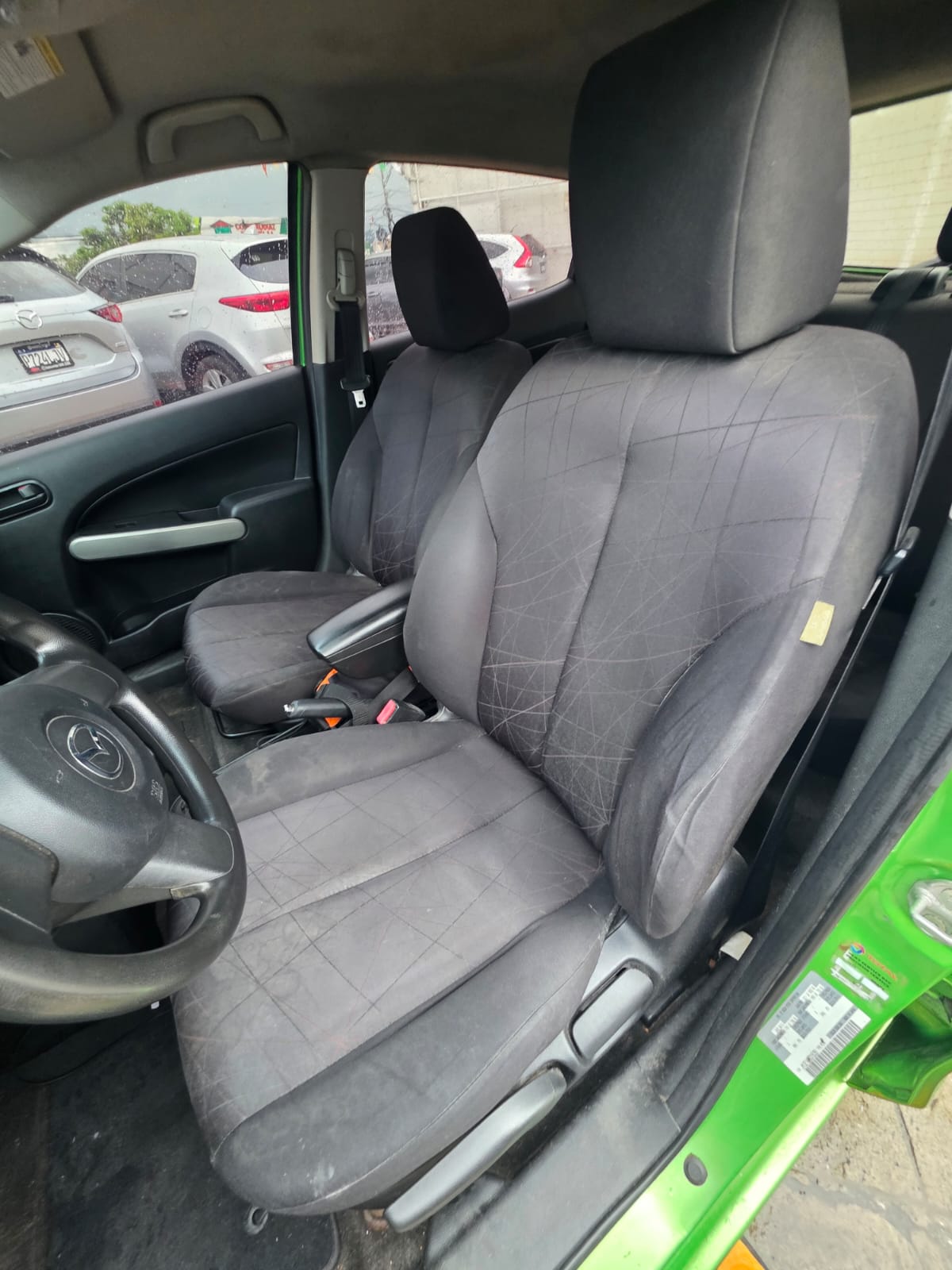 MAZDA 2 VERDE 2012