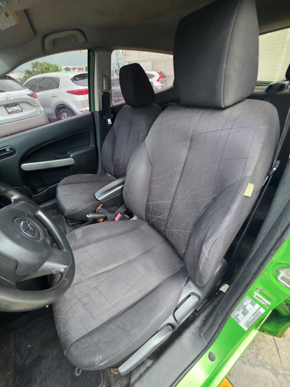 MAZDA 2 VERDE 2012