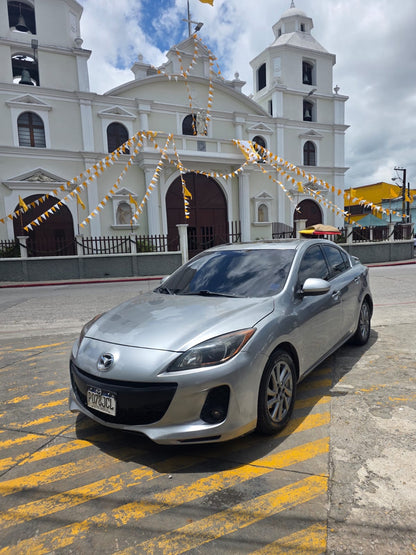 MAZDA 3 i GRAND TOURING 2012