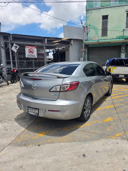 MAZDA 3 i GRAND TOURING 2012