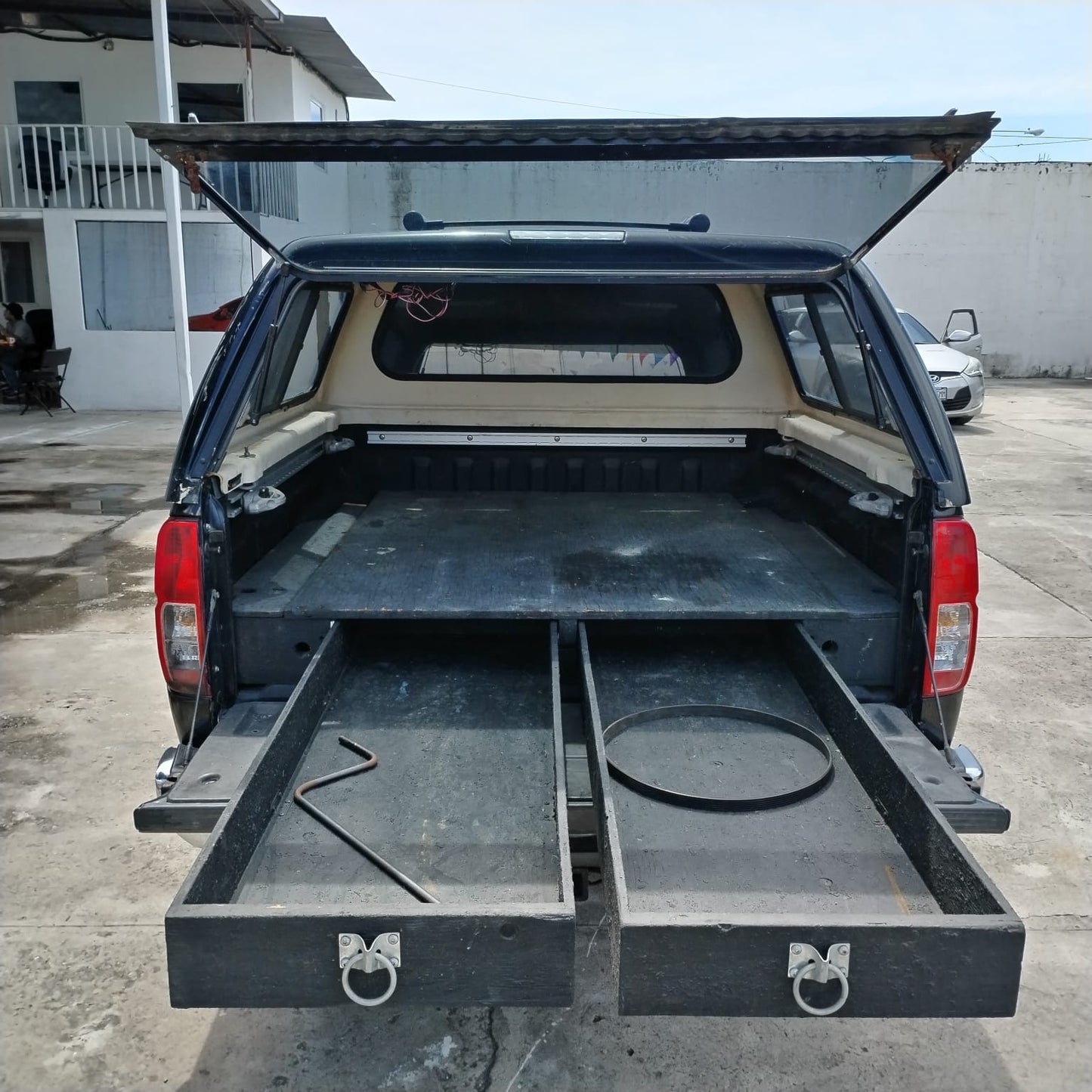 NISSAN FRONTIER LE 4WD 2006