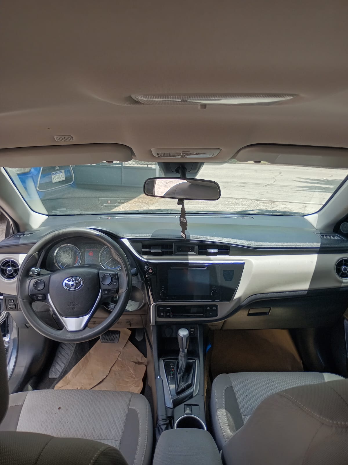 TOYOTA COROLLA LE 2019