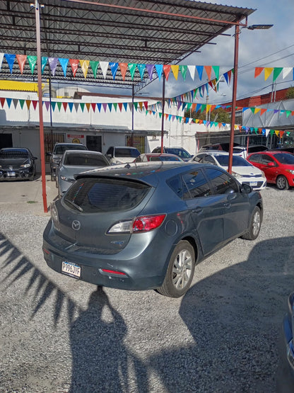MAZDA 3 2012