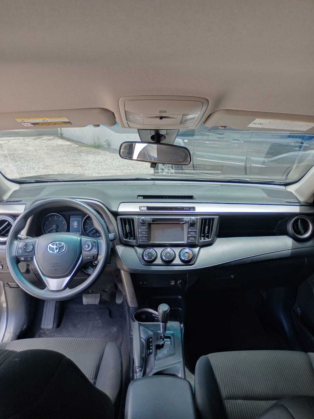 TOYOTA RAV4 LE 2017