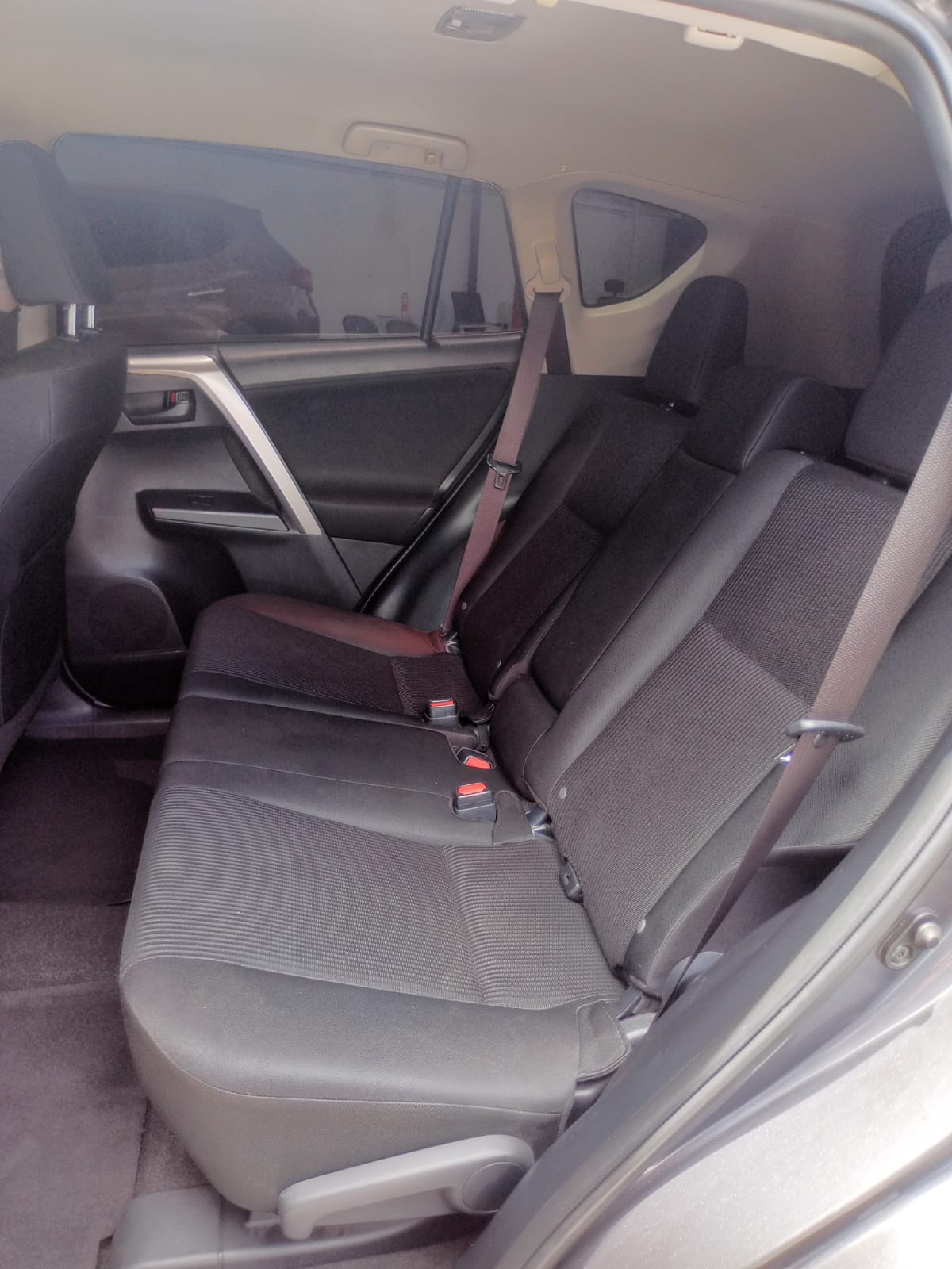 TOYOTA RAV4 LE 2017