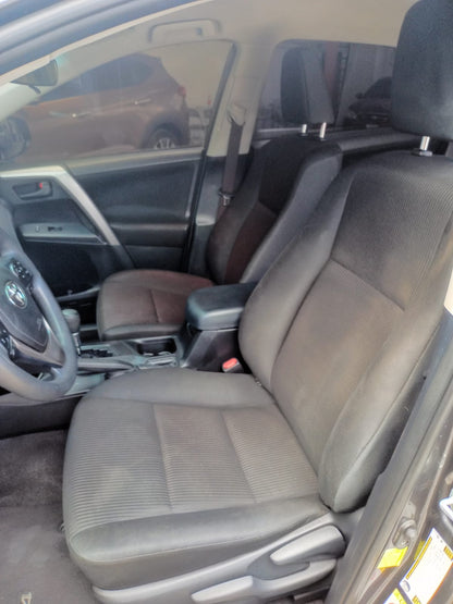 TOYOTA RAV4 LE 2017