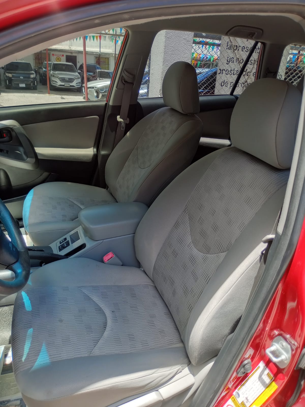 TOYOTA RAV4 2WD 2012