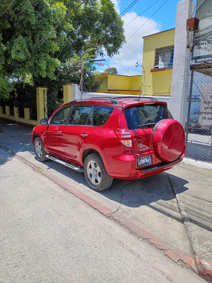 TOYOTA RAV4 2WD 2012