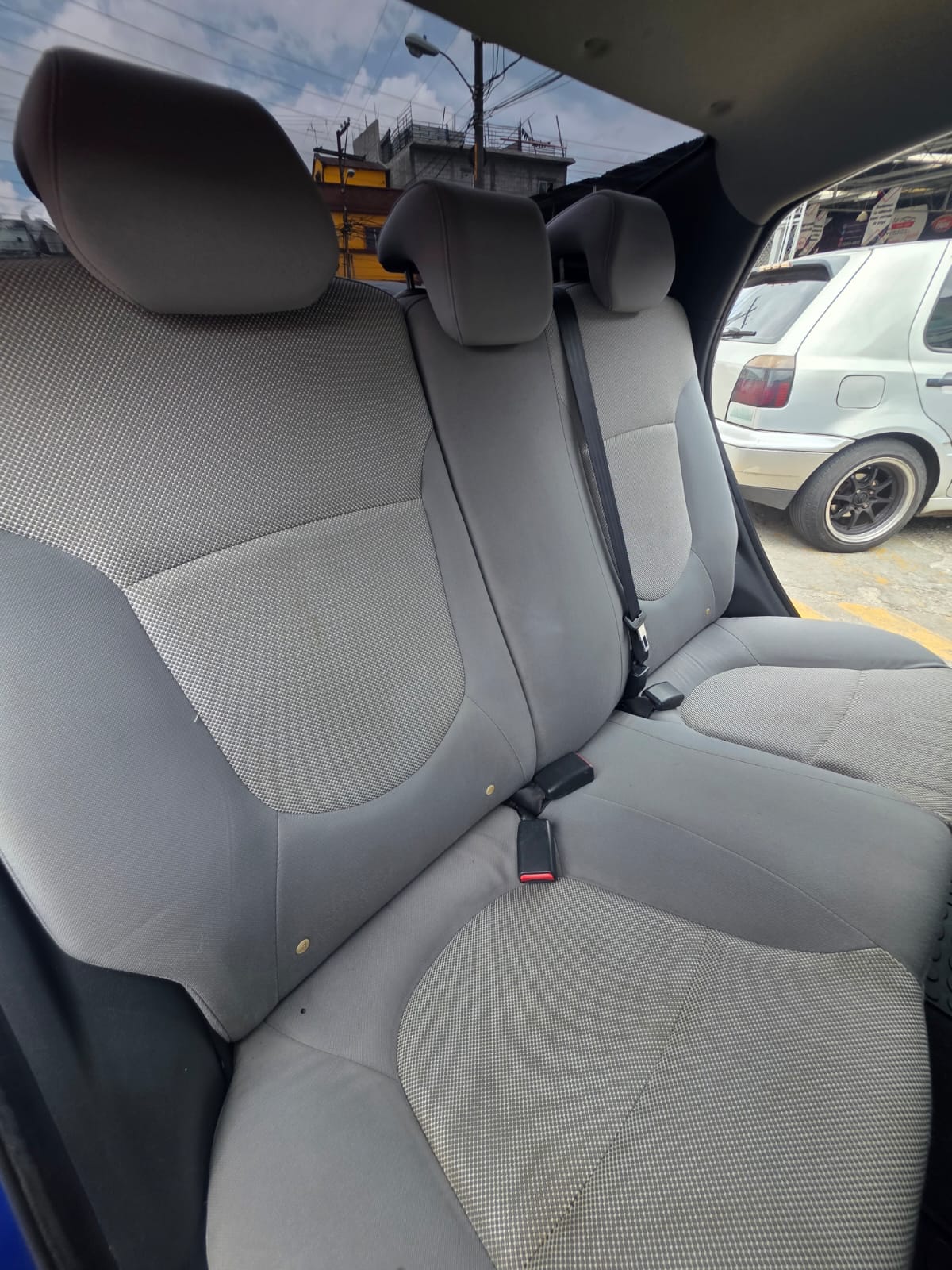 HYUNDAI ACCENT 2012