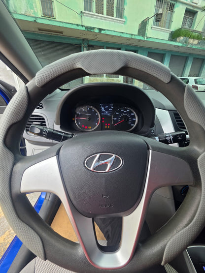 HYUNDAI ACCENT 2012
