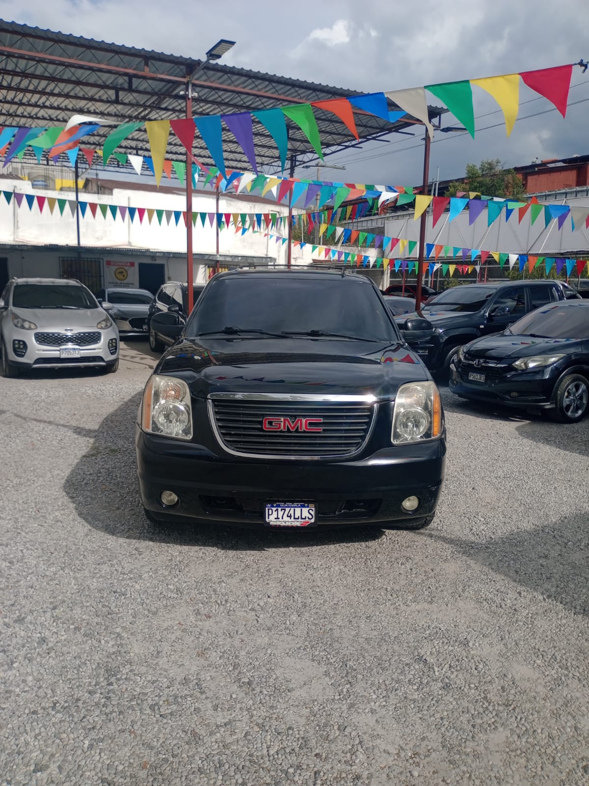 GMC YUKON XL SLT 4WD 2013