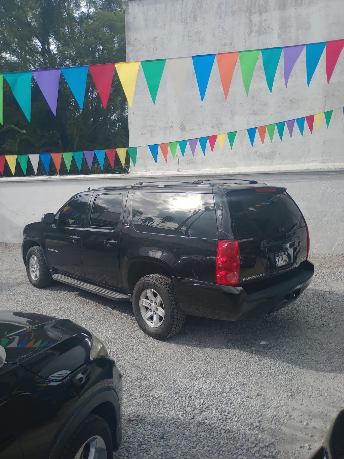 GMC YUKON XL SLT 4WD 2013