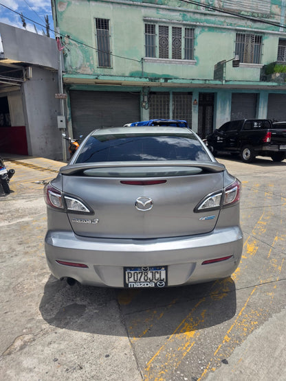 MAZDA 3 i GRAND TOURING 2012