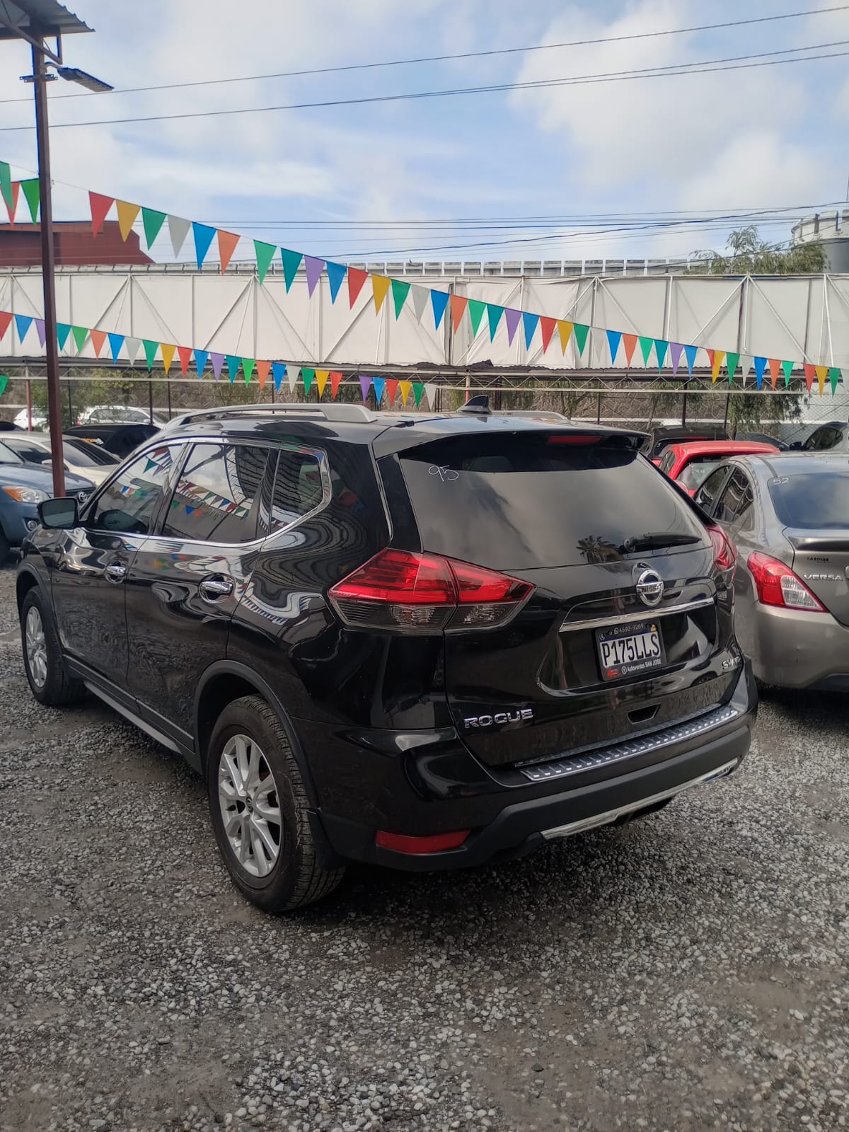 NISSAN ROGUE SV AWD 2017