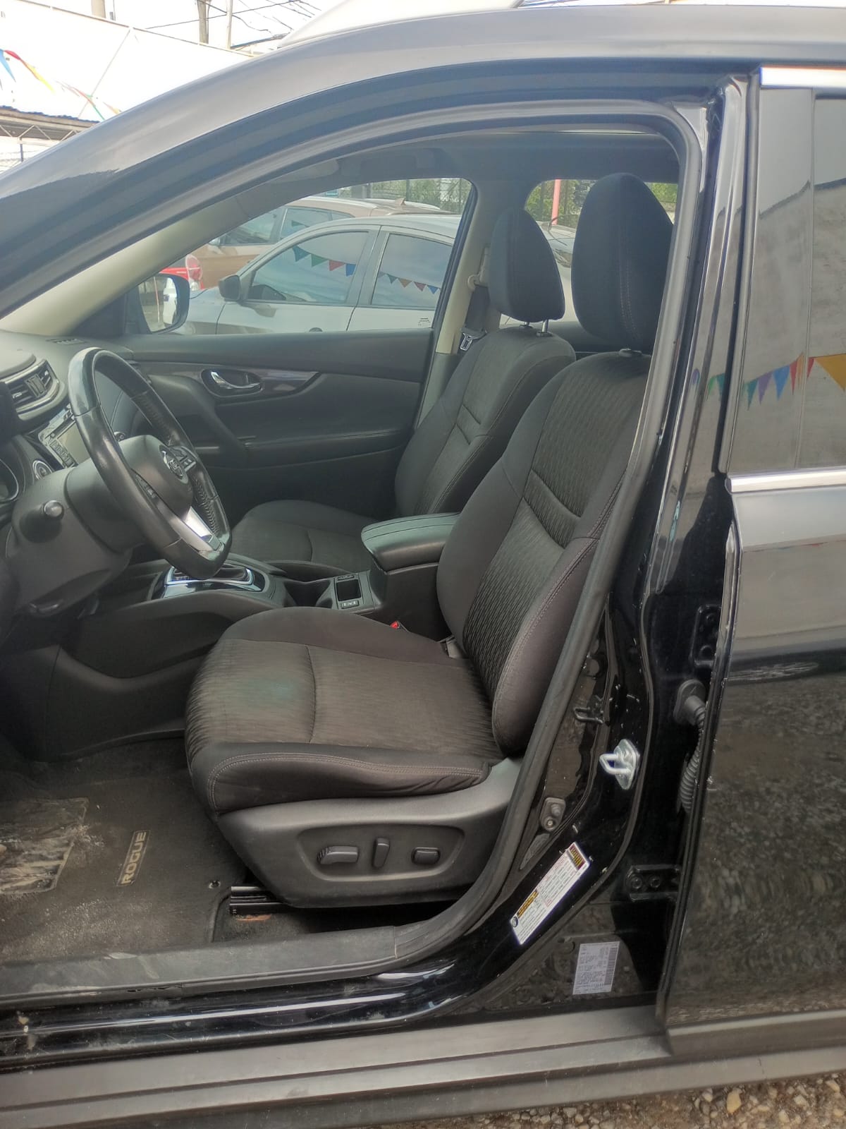 NISSAN ROGUE SV AWD 2017