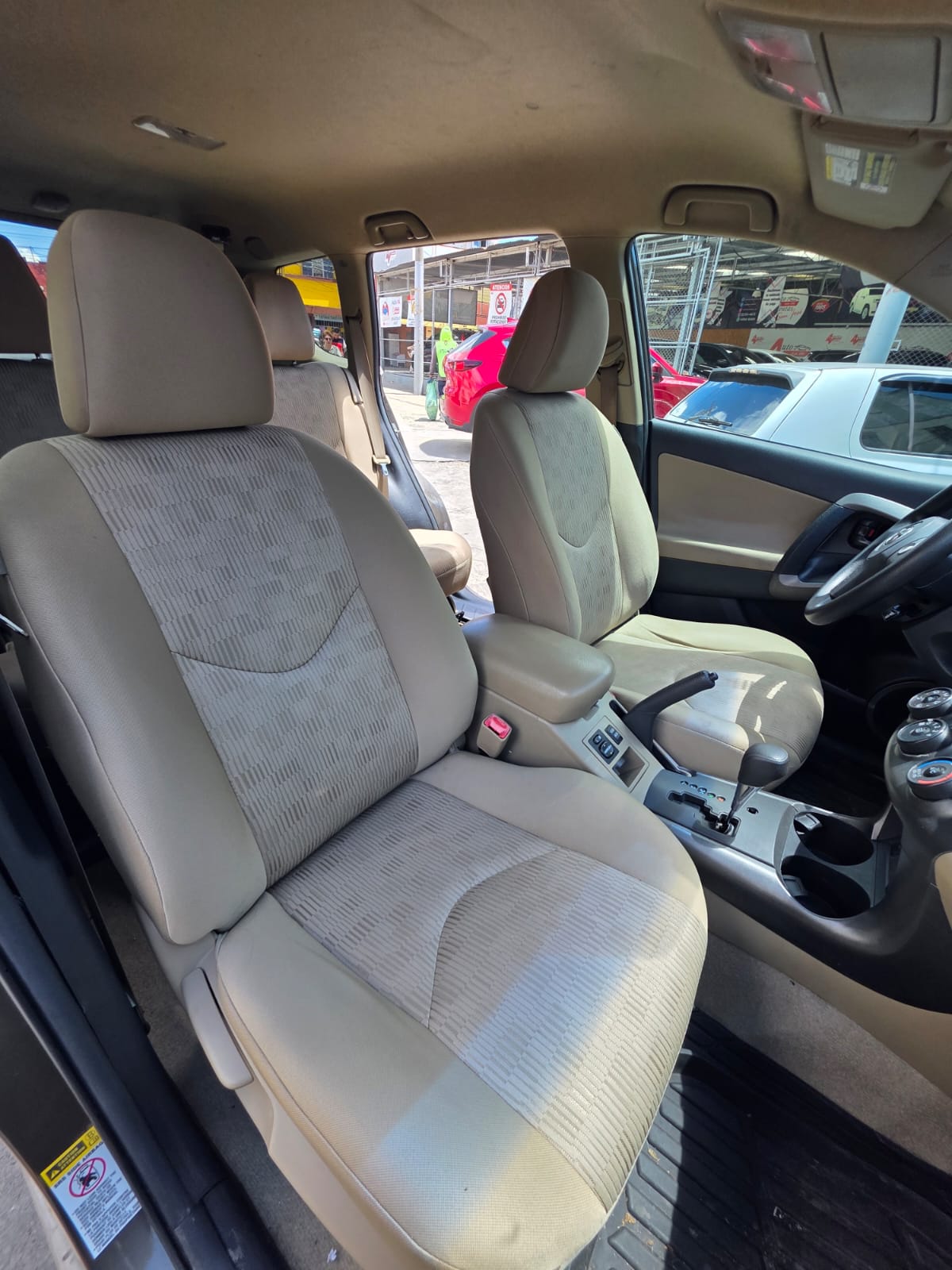 TOYOTA RAV4 4X4 2012